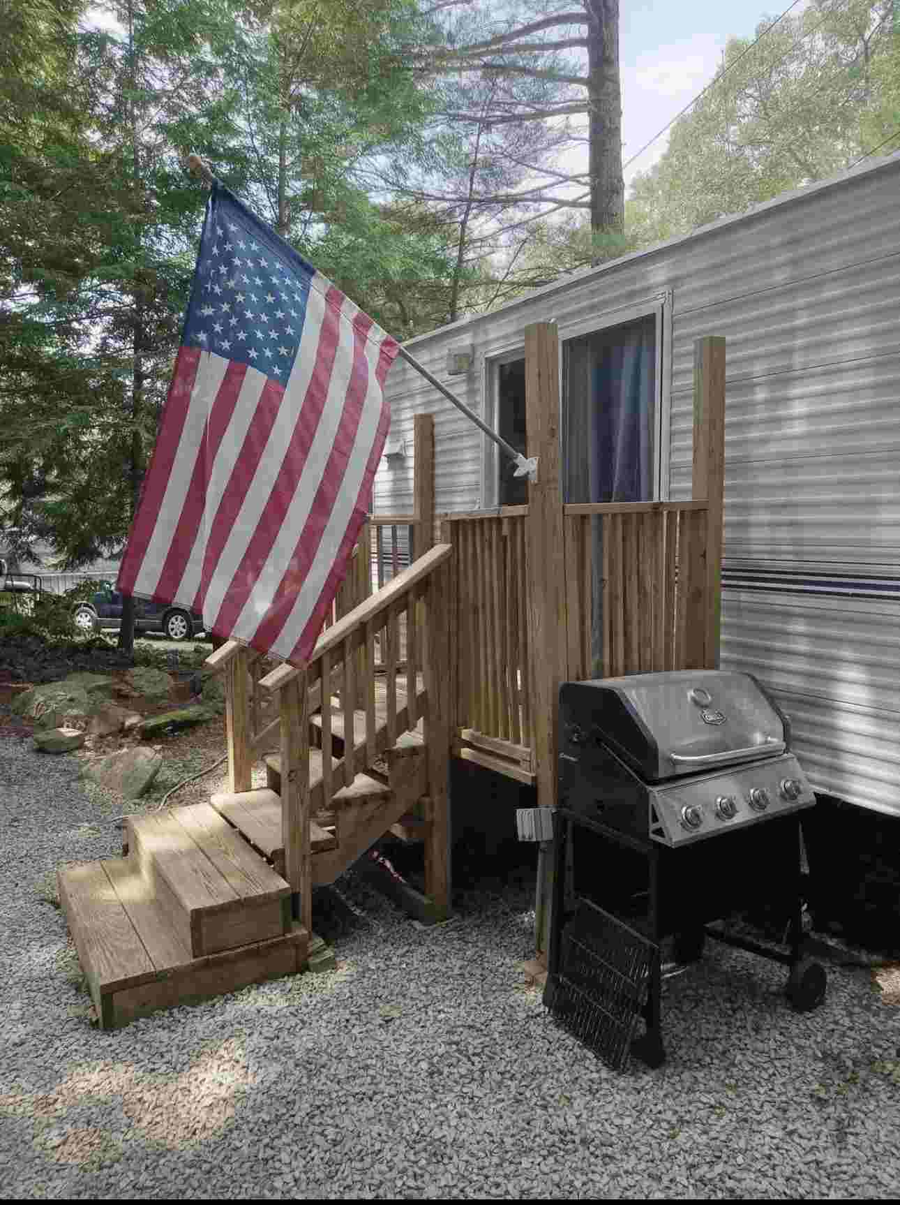 439 FOX HOLLOW